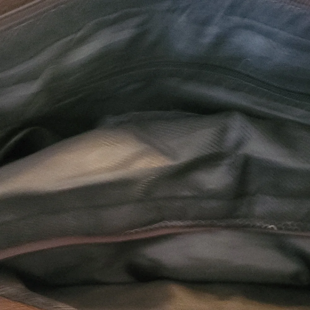 Damaged Bundle Black and Gray Bag - Picture 4 of 11